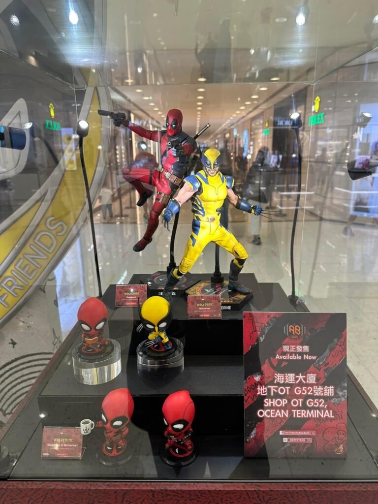 hot toys wolverine and deadpool